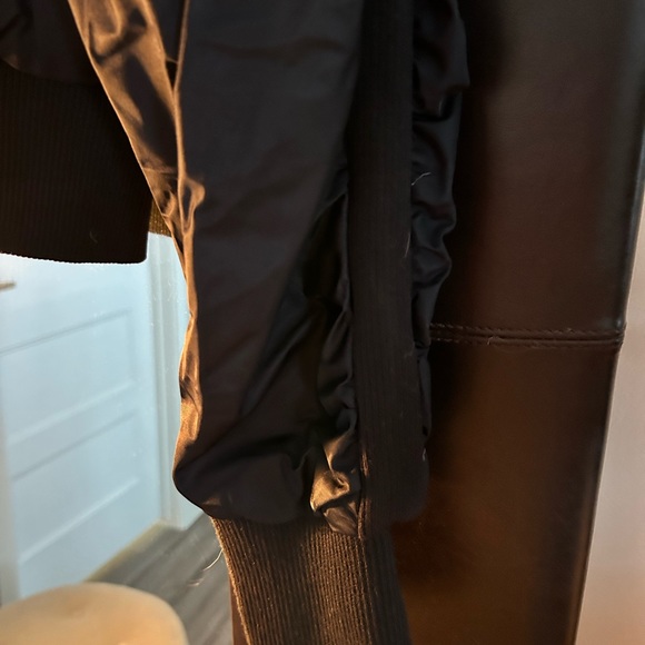 Steve Madden. Bomber. Size S - Picture 2 of 3